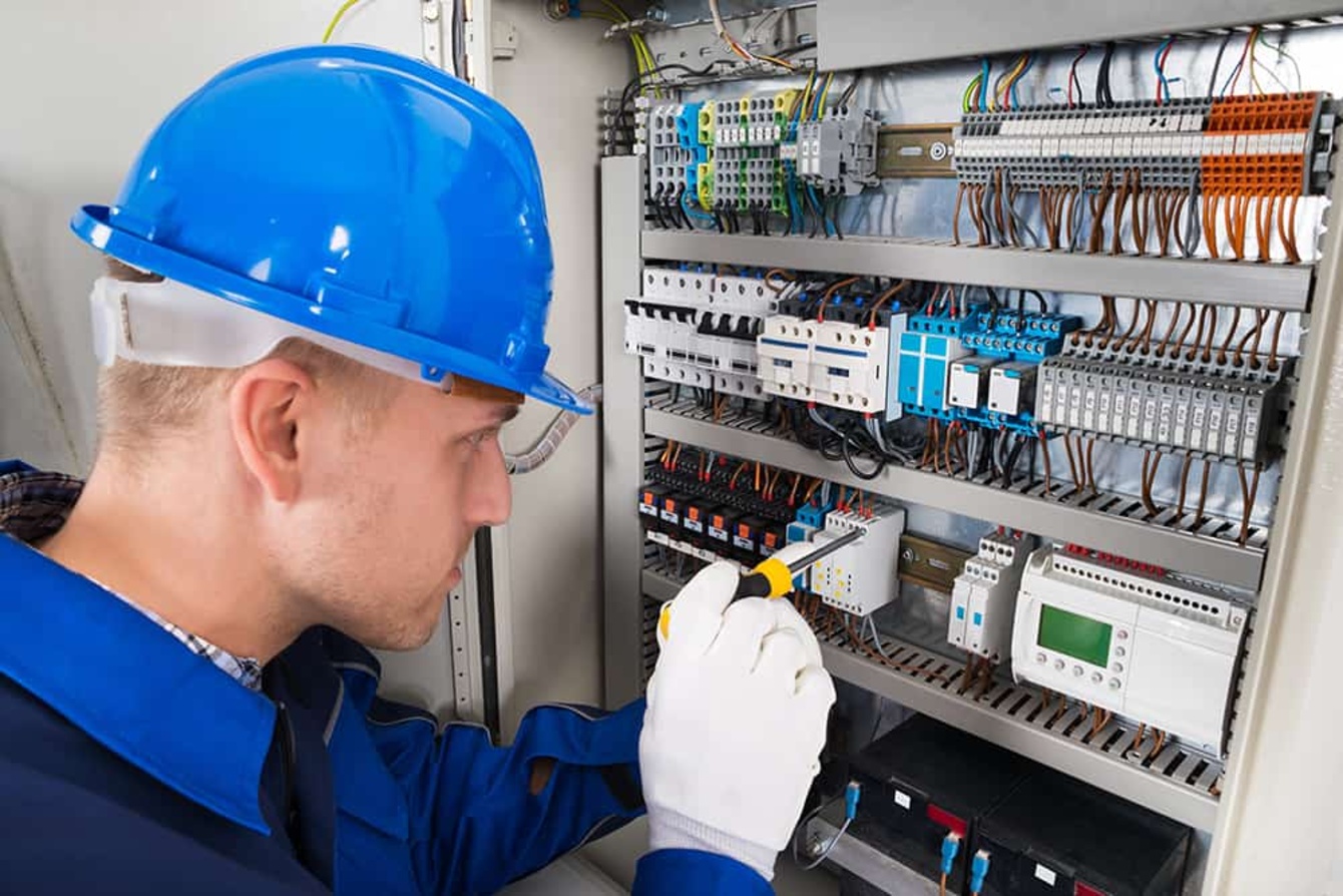 Elektroniker für Energie- und Gebäudetechnik (m/w/d) bei Elektroservice Zickler in Friedrichroda