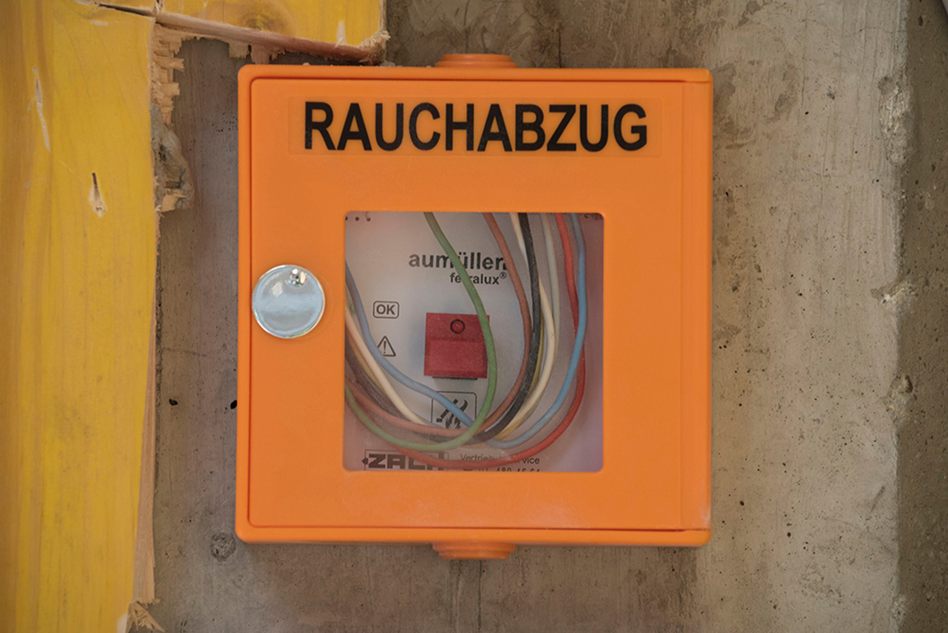 Rauchwärme­abzug bei Elektroservice Zickler in Friedrichroda
